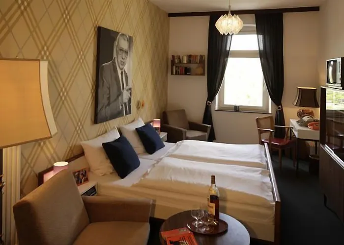 Eifelkrimihotel 3* הילסהיים