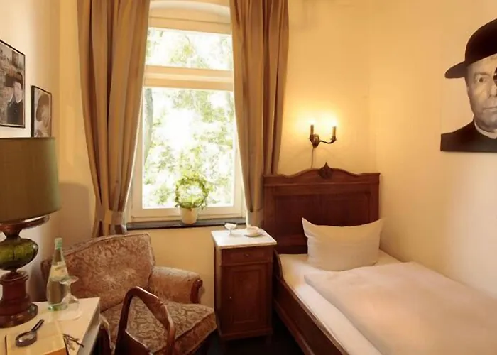 Eifelkrimihotel Hotel Hillesheim (Vulkaneifel)